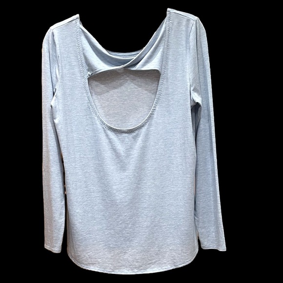 Athleta long sleeve top, twist back EUC - Picture 2 of 3